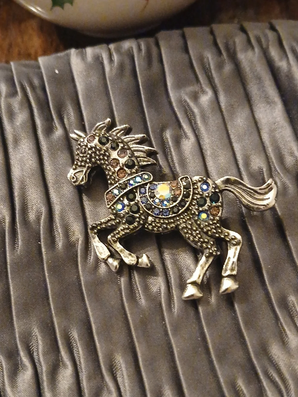 Vintage-Inspired Silver Horse Brooch with Blue and Multicolor Rhinestones